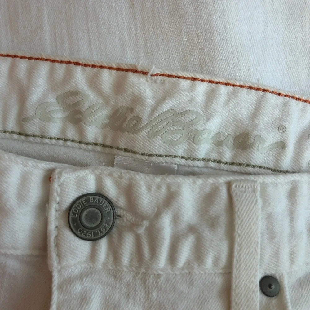 EDDIE BAUER straight leg white denim white jeans 6 - Picture 7 of 11